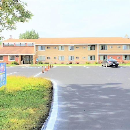 Amerivu Inn & Suites-Avon Eksteriør billede