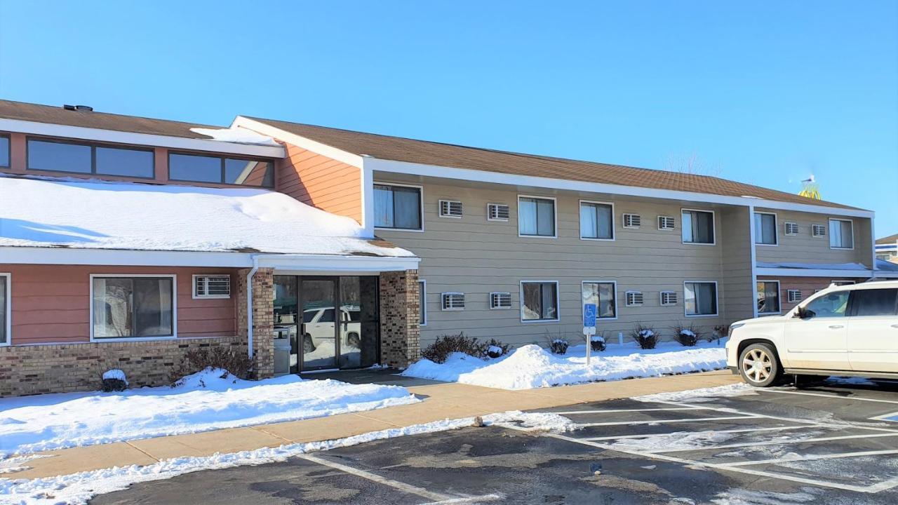 Amerivu Inn & Suites-Avon Eksteriør billede
