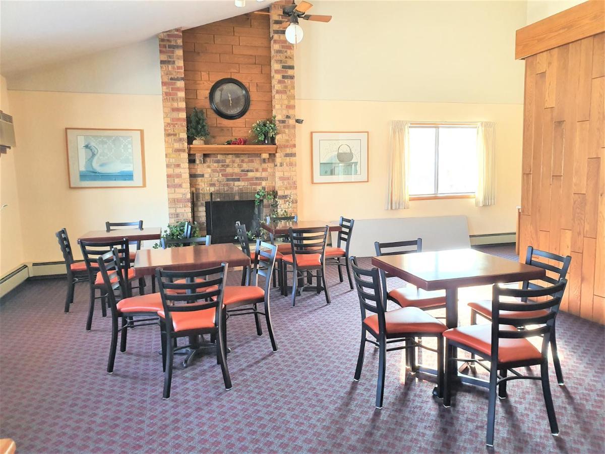 Amerivu Inn & Suites-Avon Eksteriør billede