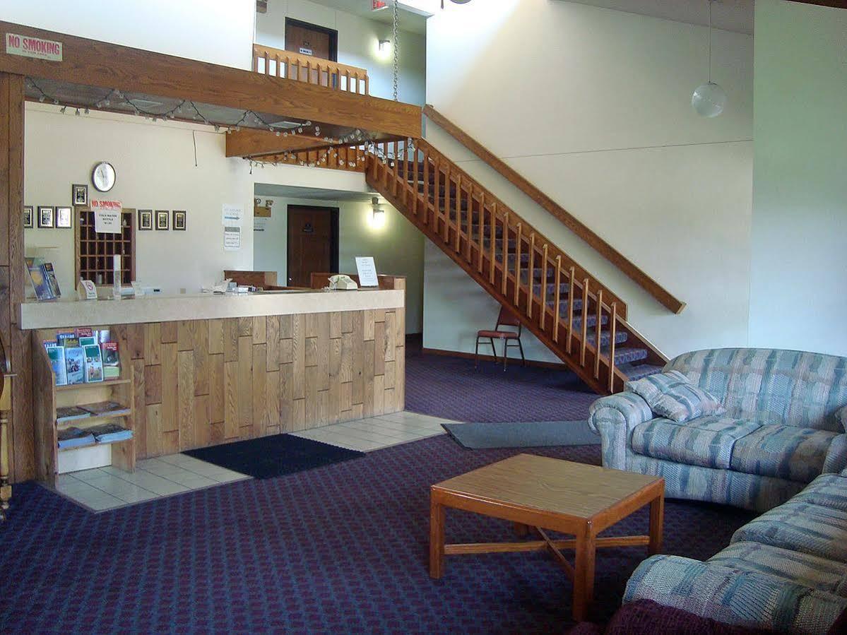 Amerivu Inn & Suites-Avon Eksteriør billede